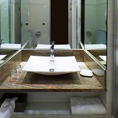 Hotel Terminus Du Forez Saint-etienne Centre Gare Chateaucreux 3*
